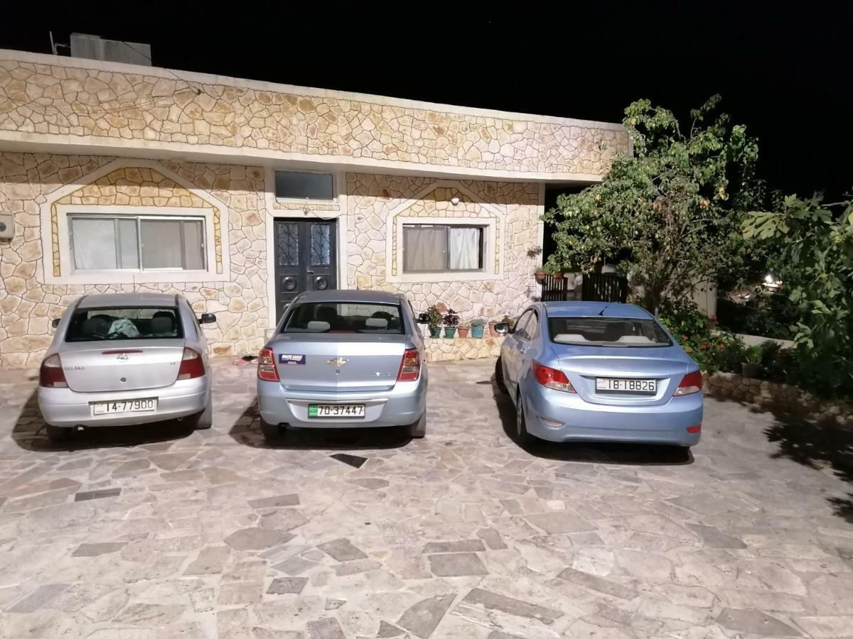 Mhna Guest House Ajloun Luaran gambar